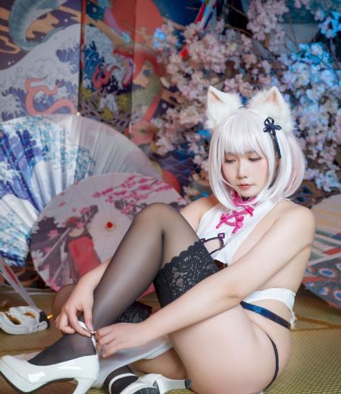 欧美风泳装背景音乐_蓝光在线视频播放